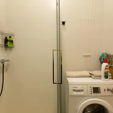 L Apartment *